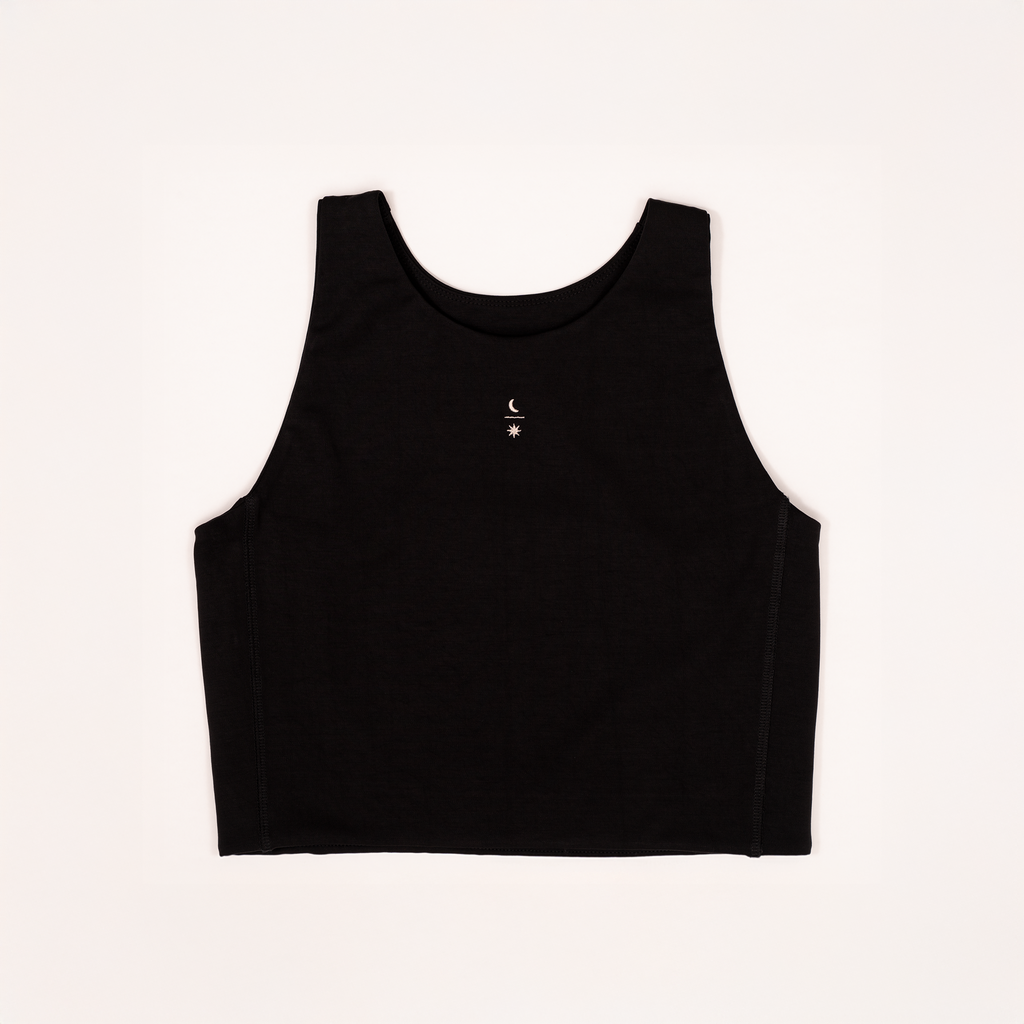 Front view of model wearing the Ainé sustainable activewear top made from Tencel